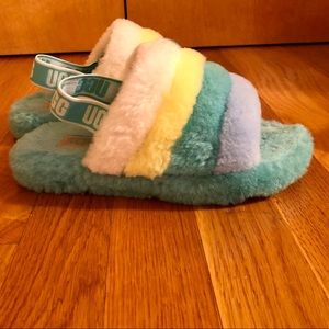 Kids Uggs Fluff Yeah Slippers Size 2 Original Box Included